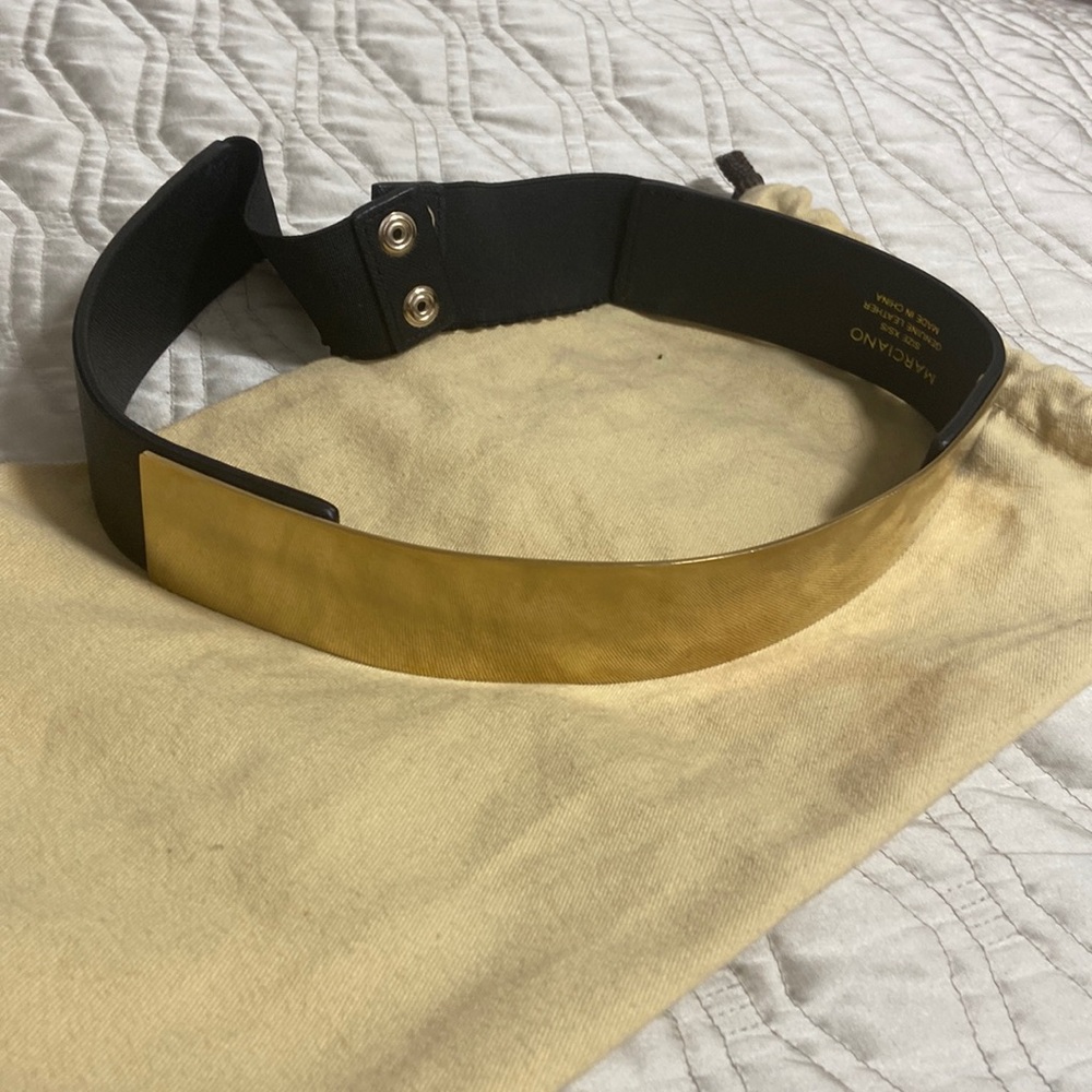 Marciano Belt Gold and black leather and slactic.